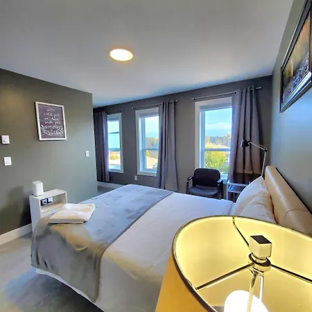 Mountain Retreat 3 Bedroom Garden House Near Heritage Park, Coliseum , Hwy 1, Fishing, Cultus Lake Chilliwack Room photo