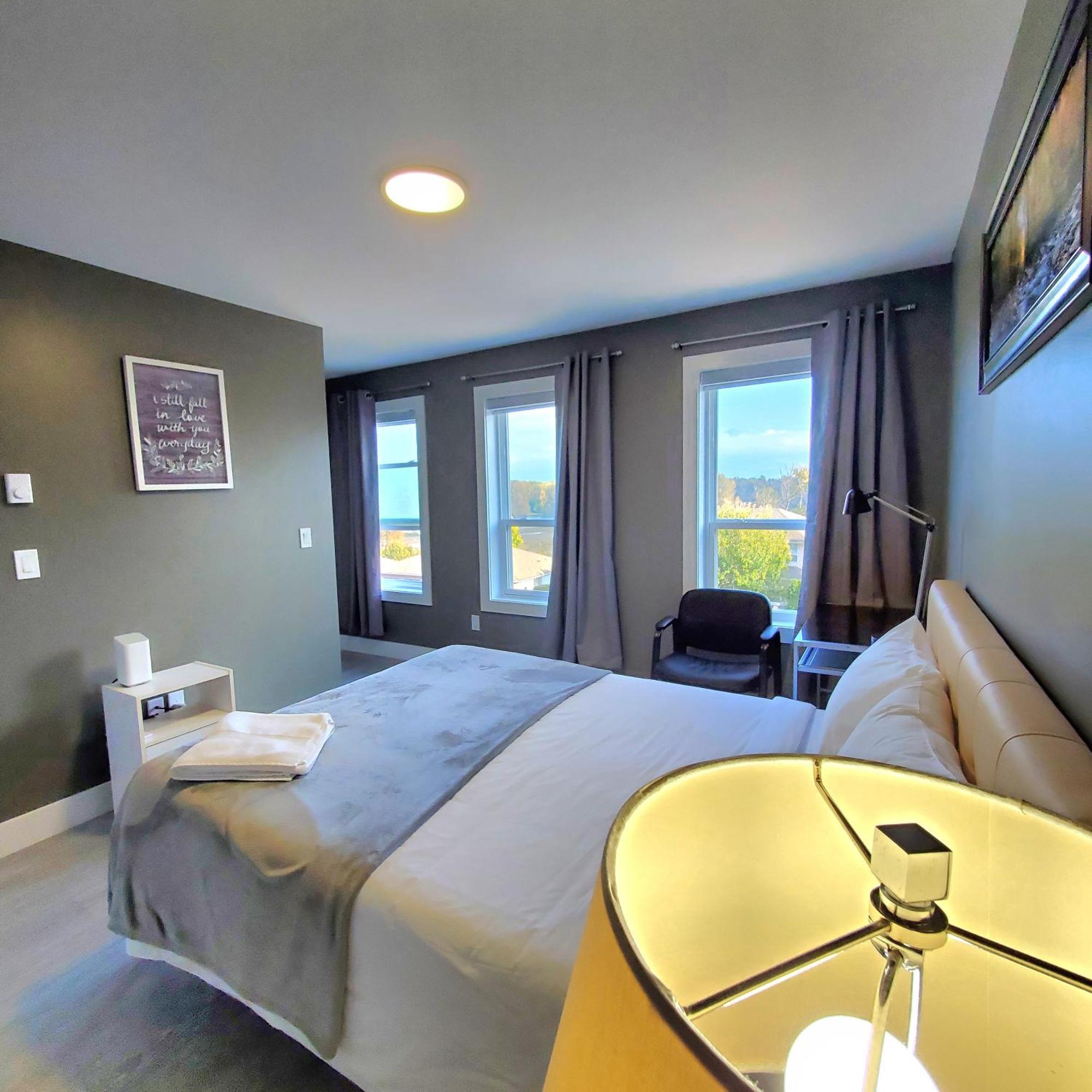 Holiday home Mountain Retreat 3 Bedroom Garden House Near Heritage Park, Coliseum , Hwy 1, Fishing, Cultus